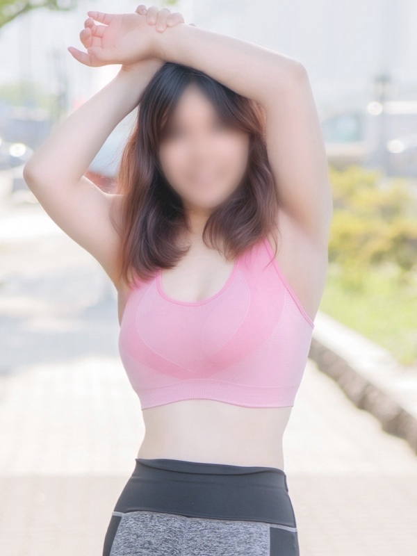 あんず｜京橋 密着性感ストレッチ＆イメヘル【KUNKA KUNKA  クンカクンカ京橋】〜 新感覚の健康×密着性感フィットネス風俗＆イメヘル｜エロさわやかなスポコスGALのフェロモン全開＆密着レッスン！したたる汗とエッチな匂いで、ギンギンに膨らんだアナタを逆視姦しちゃいます♪〜ホテルヘルス＆デリヘル（京橋 待ち合わせ） 店舗型風俗店 大阪
